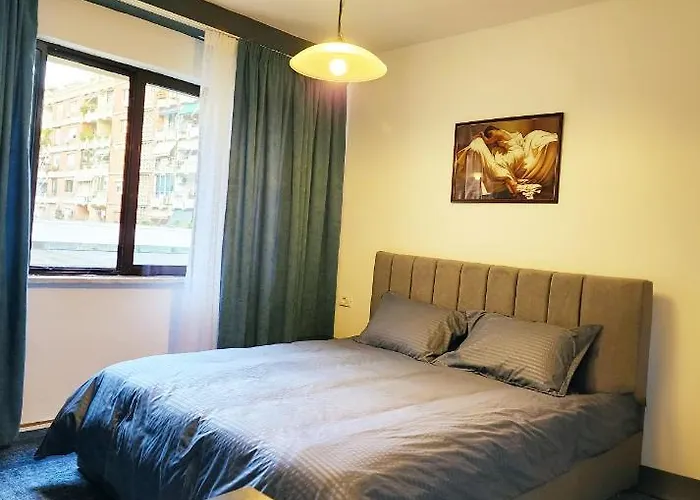 Center Apartment, 30m From Center. Lejlighed Tirana