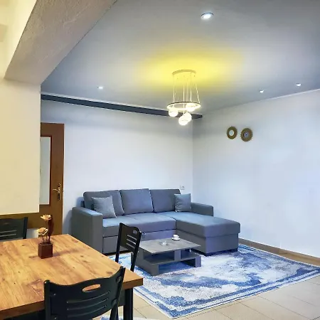 Apartment Center Apartment, 30m From Center.