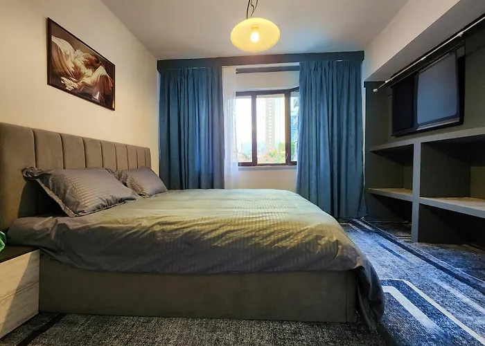 Center Apartment, 30m From Center. ティラナ